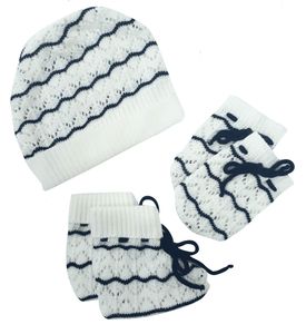 Set de gorro y manoplas tejidas